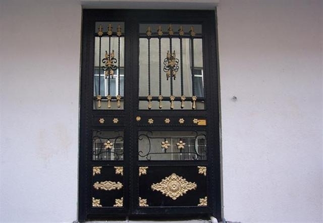 Ekonomik Apartman Kapısı 0008